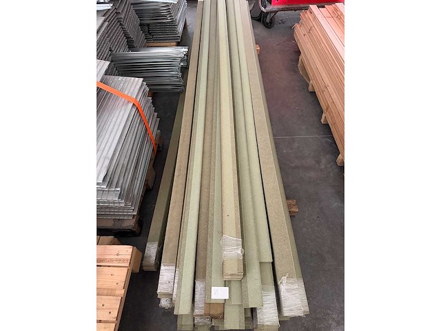 Mdf-strips - afbeelding 1 van  2