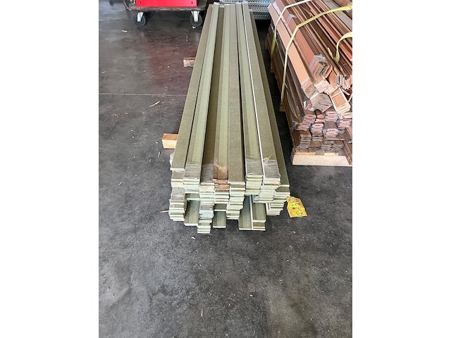 Mdf-strips - afbeelding 1 van  1
