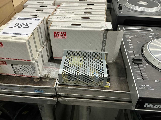 Mean well partij elektrovoedingen - afbeelding 1 van  6