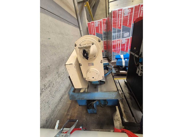 Meba eco 320 ghss - halfautomatische horizontale metaalbandzaag – ø 325 mm - afbeelding 4 van  9