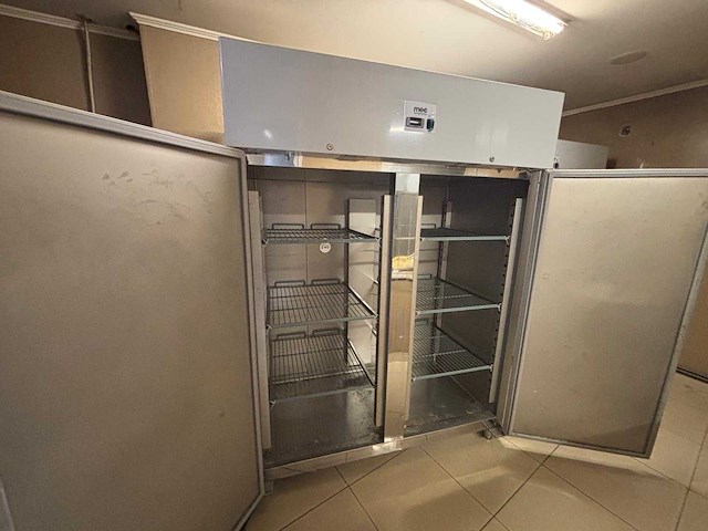 Mec cf1400dt gekoelde kast vriezer (1 maand gebruik) - afbeelding 4 van  7