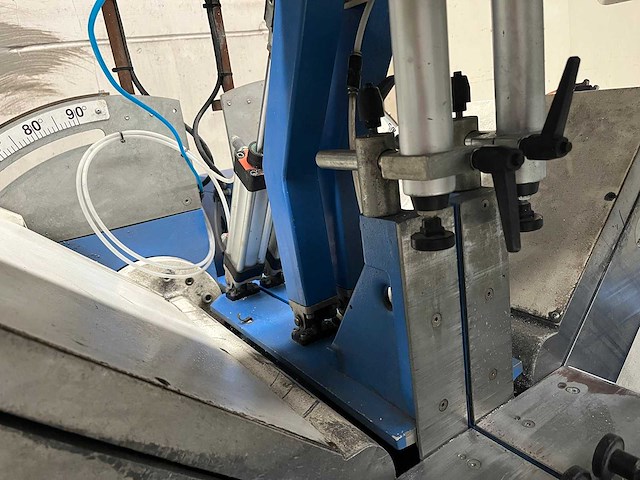 Mecal - 2002 - sw-453 - afkortcirkelzaagmachine - afbeelding 2 van  10