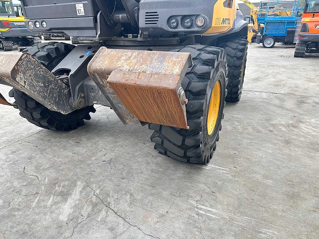 Mecalac - 2016 - 12mtx - mobiele graafmachine - afbeelding 15 van  66