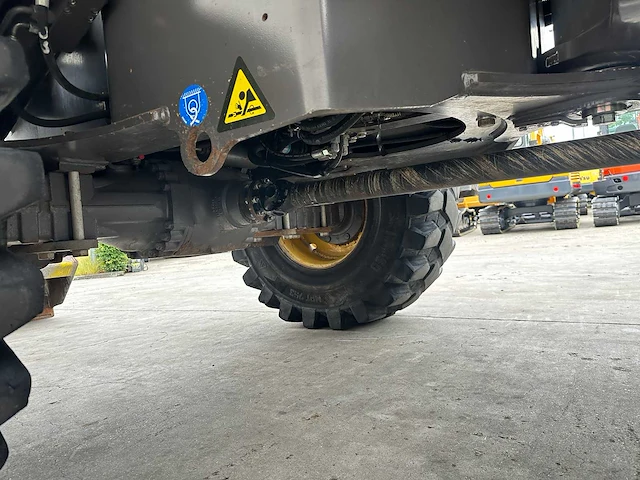 Mecalac - 2016 - 12mtx - mobiele graafmachine - afbeelding 19 van  66