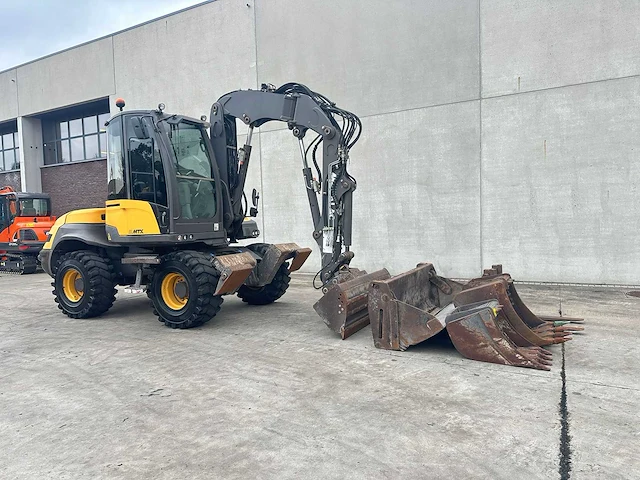 Mecalac - 2016 - 12mtx - mobiele graafmachine - afbeelding 1 van  66