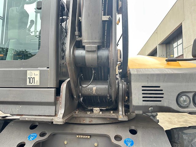 Mecalac - 2016 - 12mtx - mobiele graafmachine - afbeelding 17 van  64