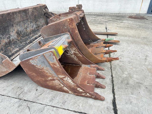 Mecalac - 2016 - 12mtx - mobiele graafmachine - afbeelding 37 van  64