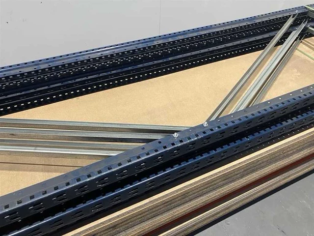 Mecalux - grootvakstelling - various racking - afbeelding 3 van  3