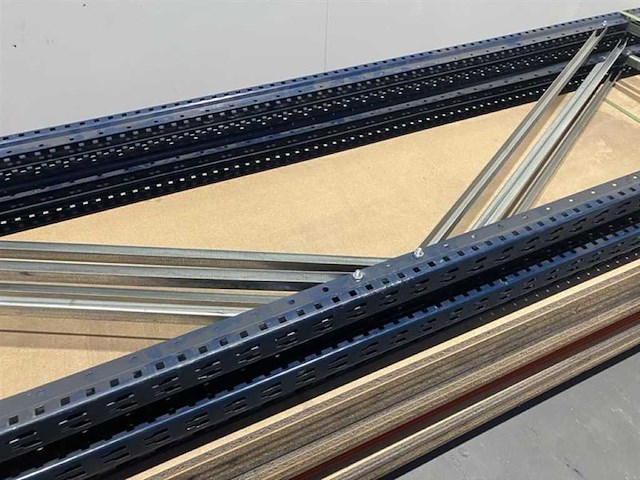 Mecalux - grootvakstelling - various racking - afbeelding 3 van  3