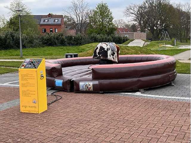 Mechanische rodeostier - bull - compleet - afbeelding 2 van  9