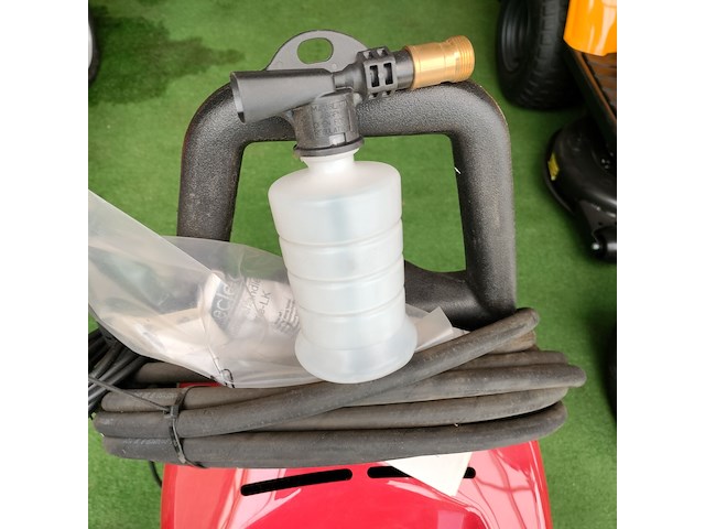 Meclean serie lk 100/7 warm water hogedrukreiniger - afbeelding 2 van  3