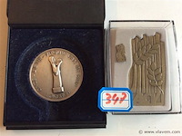 Medaille 2stuks oa acv - afbeelding 1 van  3