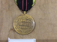 …medaille verzet - afbeelding 2 van  2