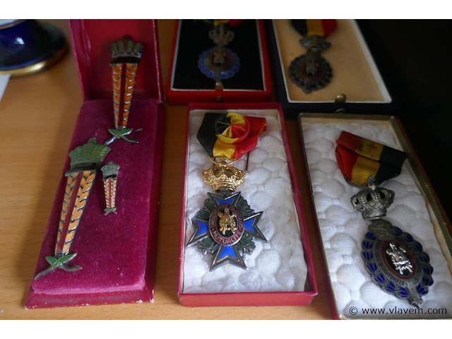 Medailles - afbeelding 1 van  3