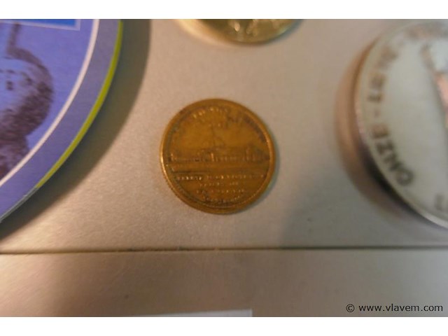 Medailles - afbeelding 1 van  4