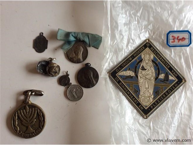 Medailles + …. - afbeelding 1 van  3