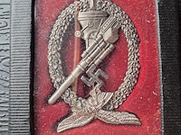 Medaillon luchtafweergeschut wo2 - afbeelding 1 van  1