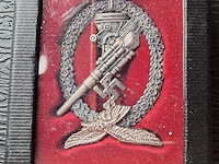Medaillon luchtafweergeschut wo2 - afbeelding 1 van  1