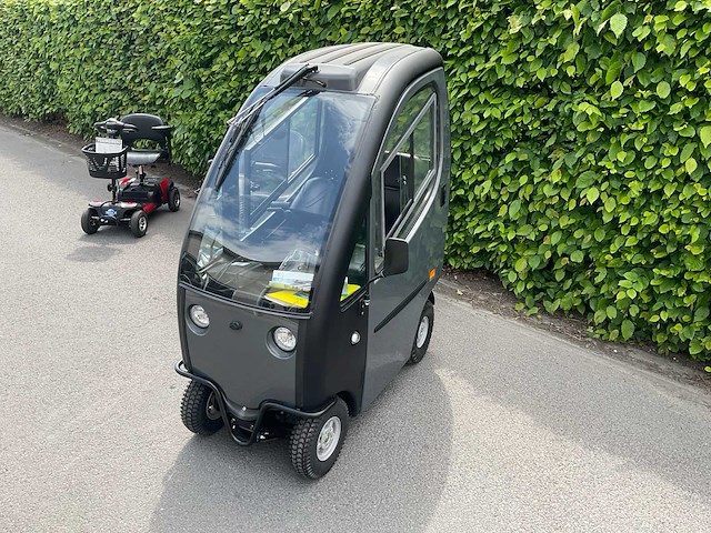 Medema - mini crosser - e-scooter - afbeelding 1 van  15