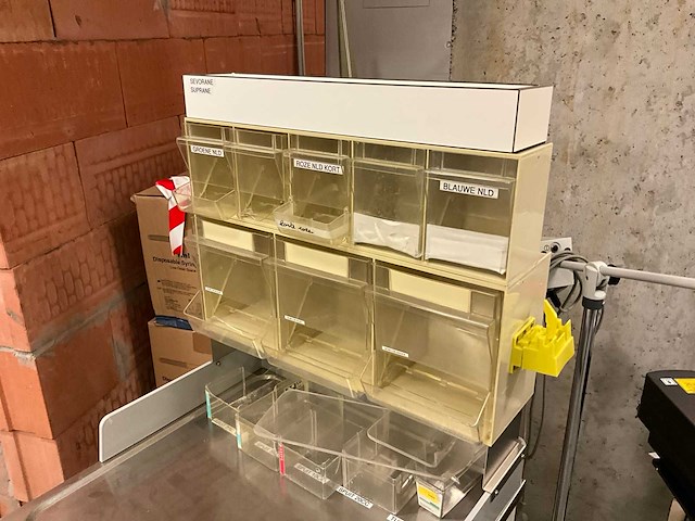 Medicatiewagen - afbeelding 3 van  5