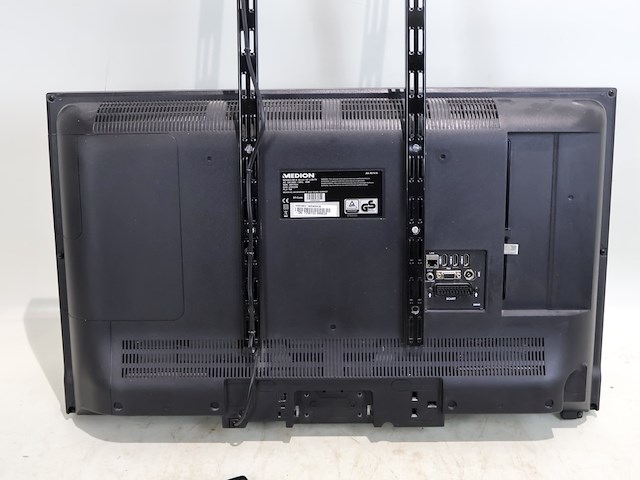Medion 32 inch tv - afbeelding 3 van  8