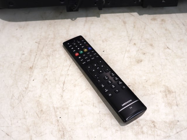 Medion 32 inch tv - afbeelding 7 van  8