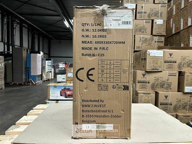 Medium horse brown with white hoof - afbeelding 2 van  3