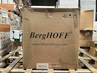 Medium horse brown with white hoof - afbeelding 2 van  4