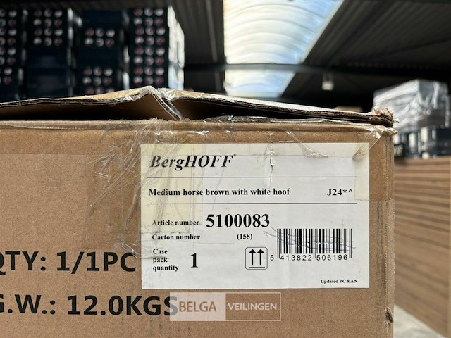 Medium horse brown with white hoof - afbeelding 4 van  4