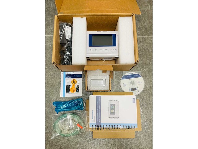 Medtronic - 2016 - capnostream 35 - patiëntmonitor - afbeelding 2 van  4