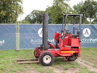 Meeneemheftruck moffett m2003 diesel 2000kg 1995