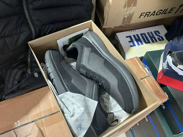 Meer dan 275 paar schoenen - afbeelding 7 van  91
