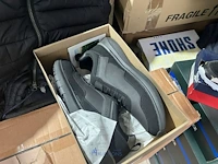 Meer dan 275 paar schoenen - afbeelding 7 van  91