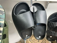 Meer dan 275 paar schoenen - afbeelding 10 van  91
