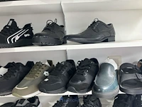 Meer dan 275 paar schoenen - afbeelding 16 van  91