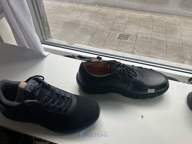 Meer dan 275 paar schoenen - afbeelding 18 van  91