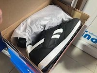 Meer dan 275 paar schoenen - afbeelding 22 van  91