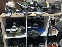 Meer dan 275 paar schoenen - afbeelding 12 van  91
