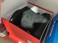 Meer dan 275 paar schoenen - afbeelding 26 van  91