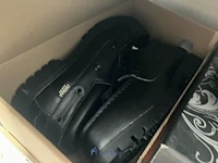 Meer dan 275 paar schoenen - afbeelding 31 van  91