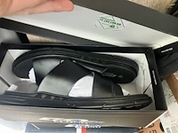 Meer dan 275 paar schoenen - afbeelding 38 van  91