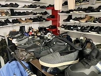 Meer dan 275 paar schoenen - afbeelding 34 van  91