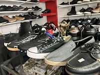 Meer dan 275 paar schoenen - afbeelding 51 van  91