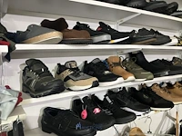 Meer dan 275 paar schoenen - afbeelding 52 van  91
