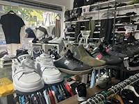 Meer dan 275 paar schoenen - afbeelding 57 van  91