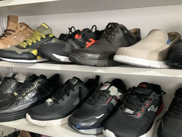 Meer dan 275 paar schoenen - afbeelding 63 van  91