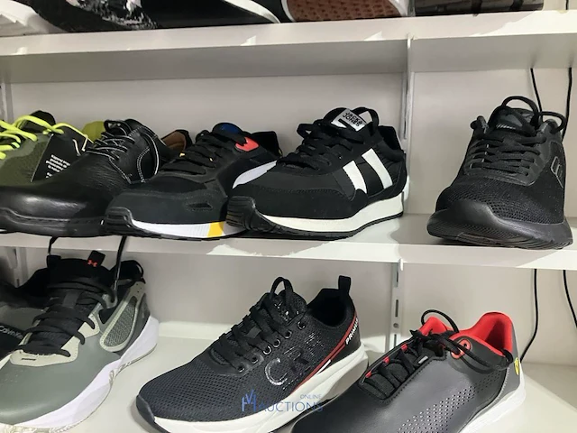 Meer dan 275 paar schoenen - afbeelding 66 van  91