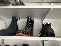 Meer dan 275 paar schoenen - afbeelding 75 van  91