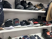 Meer dan 275 paar schoenen - afbeelding 81 van  91
