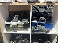 Meer dan 275 paar schoenen - afbeelding 88 van  91